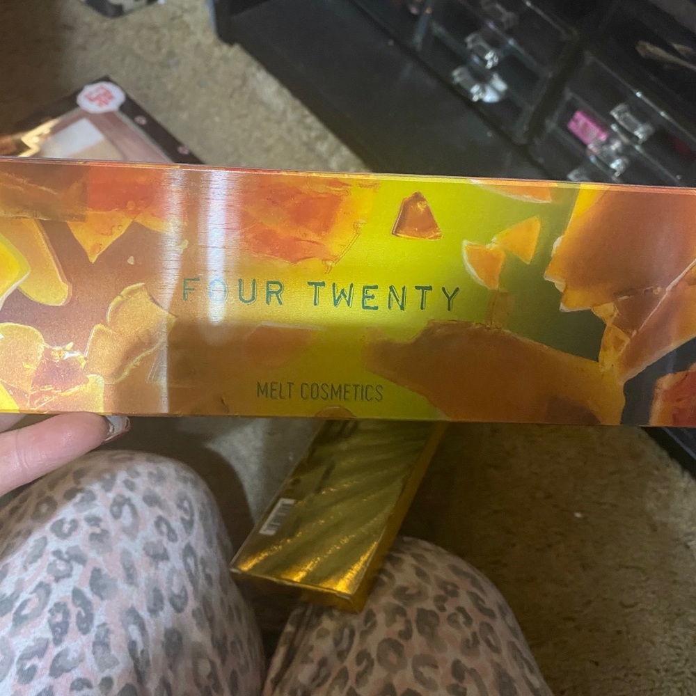 Melt cosmetics 420 pallet
